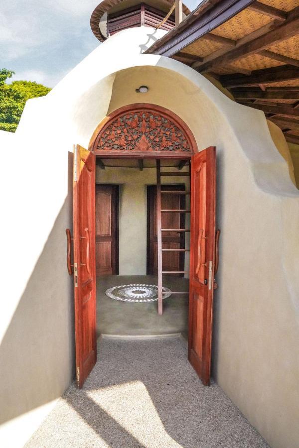 Hotel Dome Lombok à Bumbang Extérieur photo